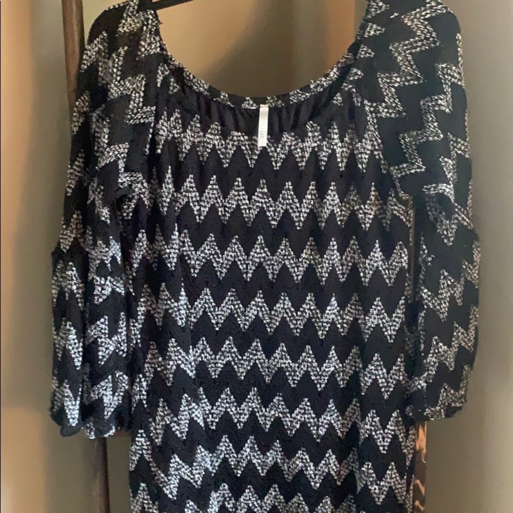 Dress - Picture 3 of 3
